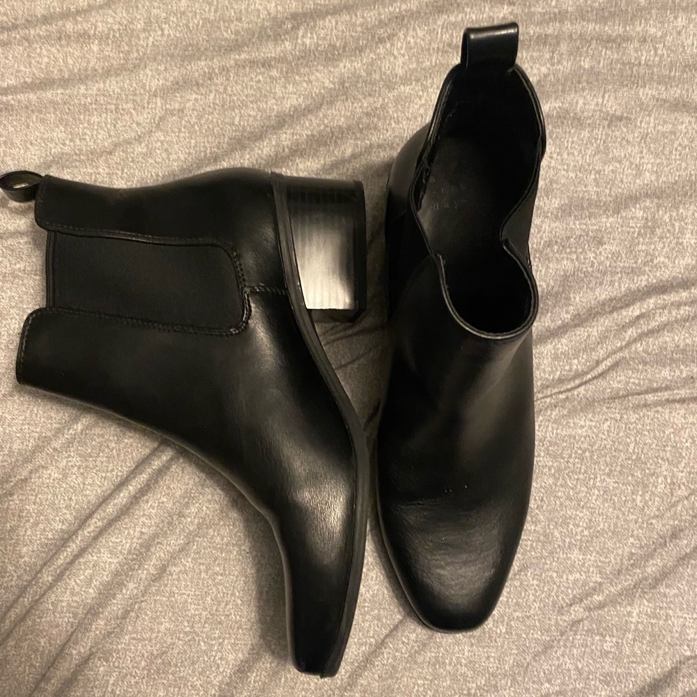 Black bootie boots